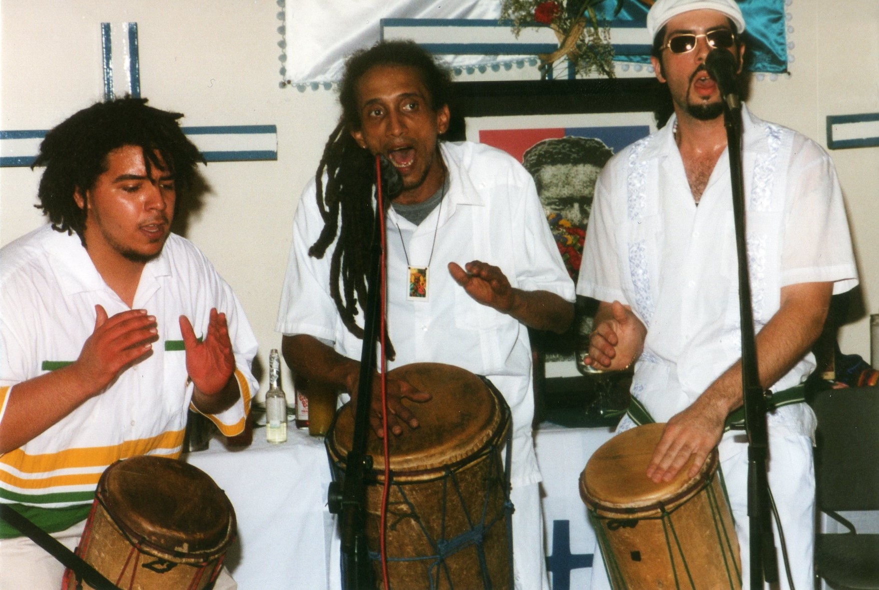 Kwesi Ernesto Rodríguez (center) of La 21 División playing at First Messianic Festival in Honor of Olivorio Mateo, June 29, 2003