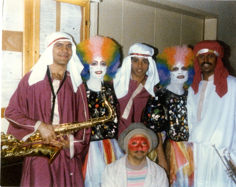 Wilfrido Vargas y sus Beduinos and Centro Cultural Ballet Quisqueya Dancers, 1980
